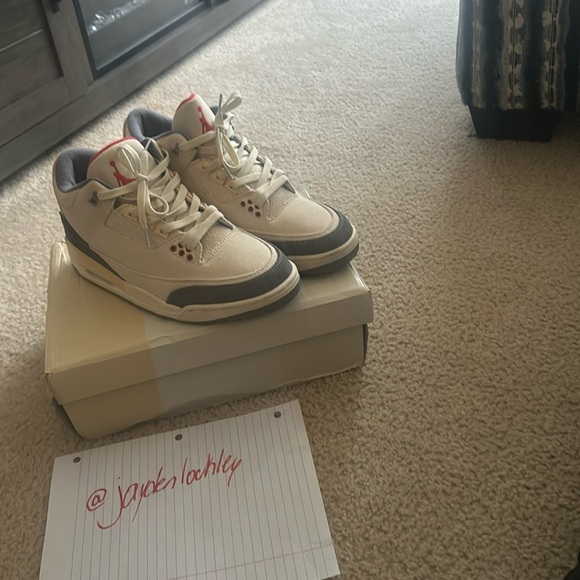 Muslin Jordan 3s worn once!!